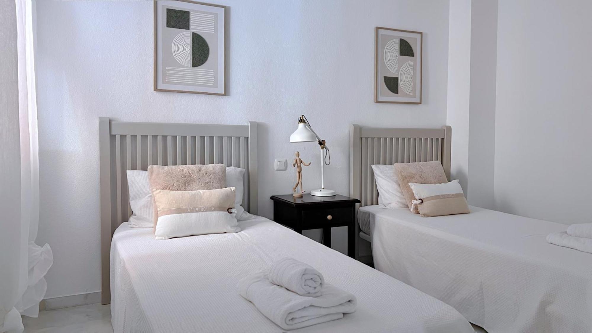 Moderno En Apartment